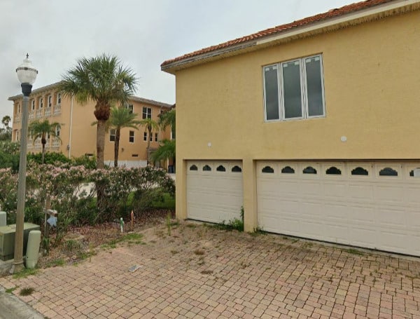 Texas Couple Loses Multi-Million Dollar Florida Home Through Fake Warranty Deed