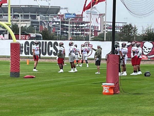 Bucs Huge Game Vs. Cardinals, Lucky To Be In First Place