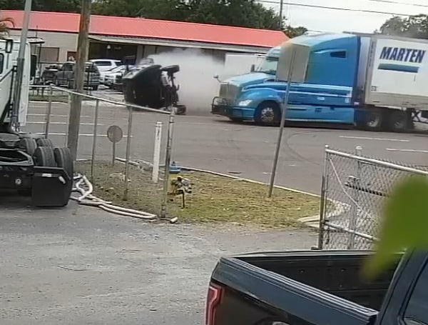 Fatal High-Speed Crash In Tampa Caught On Camera
