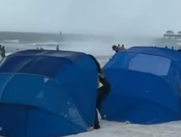 Watch: Waterspout In Clearwater Sends 2 Kansas Vacationers To The Hospital