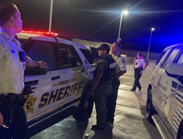 Deputies De-Escalate Suicide Situation On Roof Of Hospital Parking Garage In Tampa