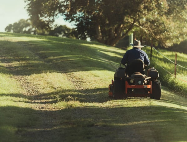 Washington State Dems Intro Law That Could Jail Users Of Gas-Powered Lawn Mowers