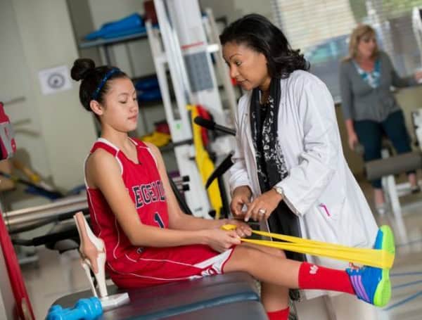 AdventHealth, Bond Clinic Provide Free Sports Physicals To Polk County Students