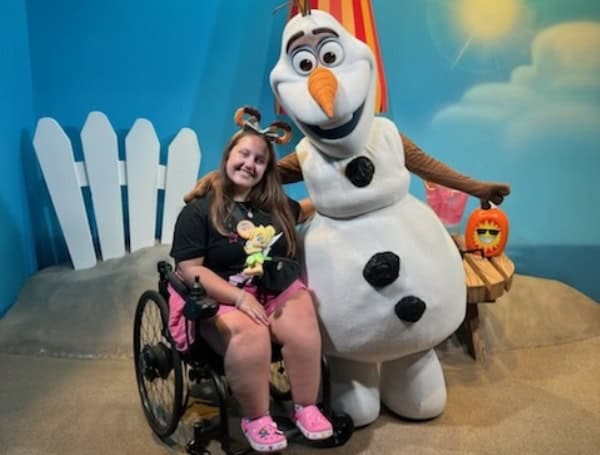 Arizona Child With Rare Muscle Disorder Receives Dream Trip To Florida