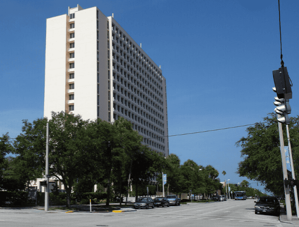 High-Rise Evacuation: St. Petersburg Firefighters Carry 35 Down 16 Floors After Electrical Fire