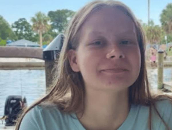 Pasco Sheriff Searching For Julie Edwards, 17, Last Seen in Hudson