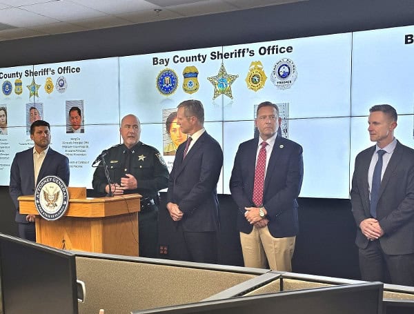 Major Illegal Immigrant Driver’s License Scheme Busted-Up In Florida, 8 Arrested